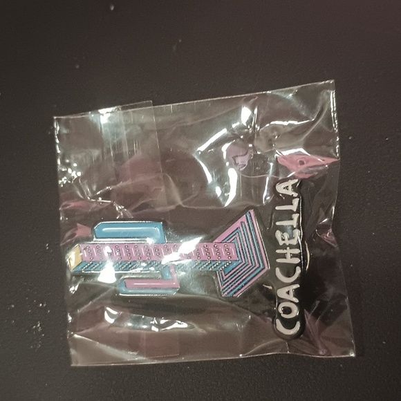 Coachella 5 Pin Collector's Set - Picture 2 of 6